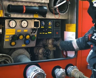 cara menghitung kapasitas pompa pemadam kebakaran