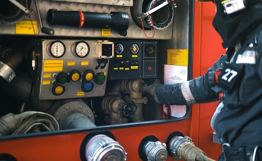 cara menghitung kapasitas pompa pemadam kebakaran